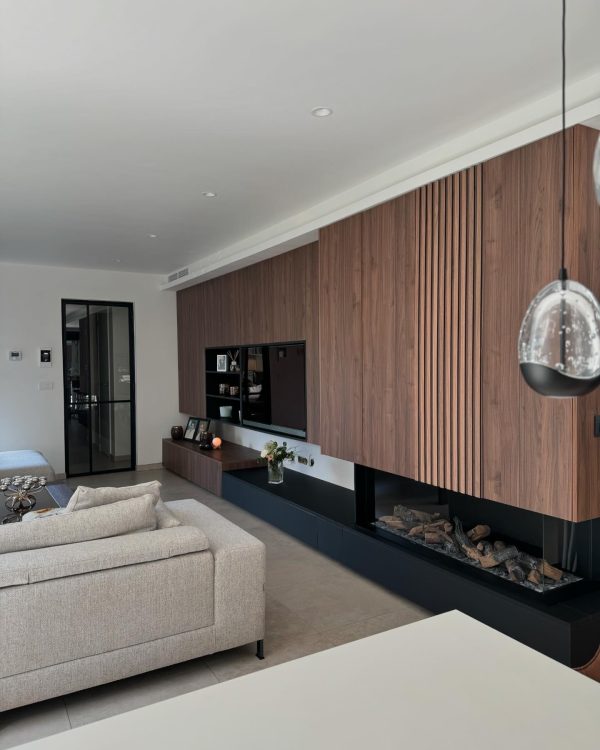 85772F85-95ED-46C9-95C9-C074083C7220(1)